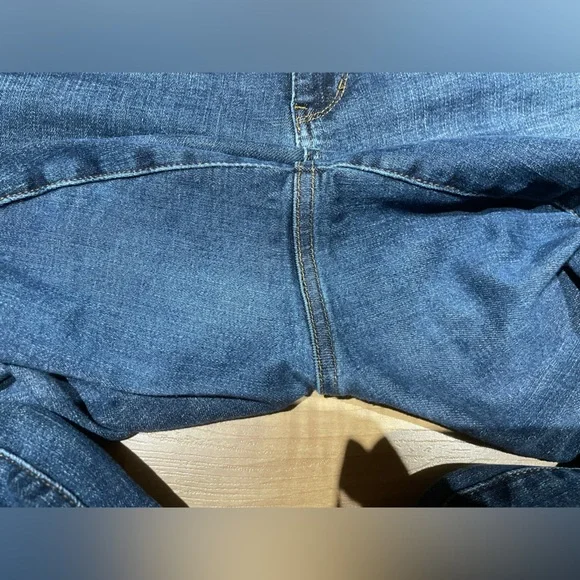 Judy Blue Boyfriend Fit Ripped Jean 22W - Picture 3 of 9